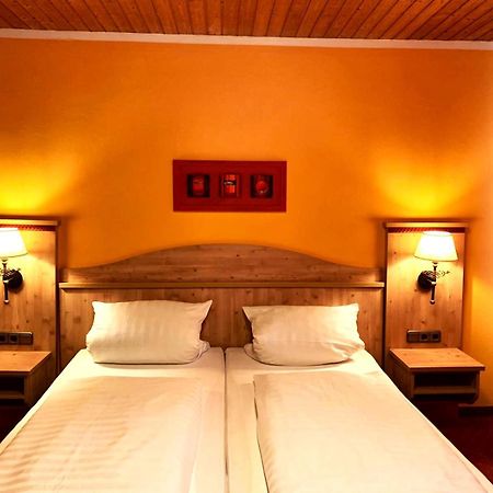 Hotel Paintner Germering Esterno foto